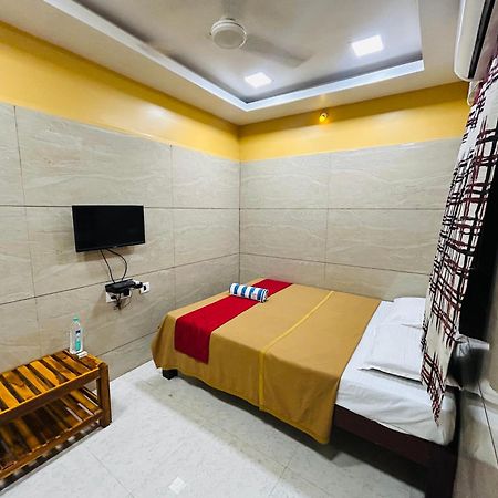 Gsr Residency Hotell Kancheepuram Exteriör bild
